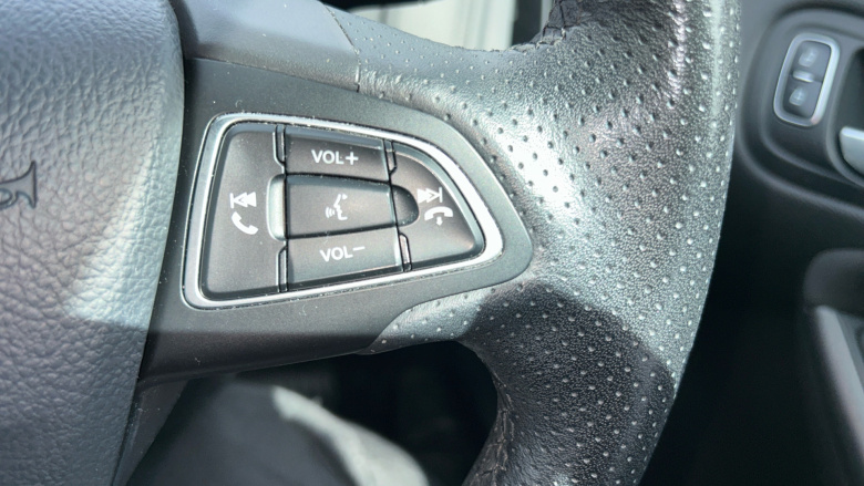 Ford Focus 1.0 EcoBoost 140 ST-Line Navigation 5dr Petrol Hatchback